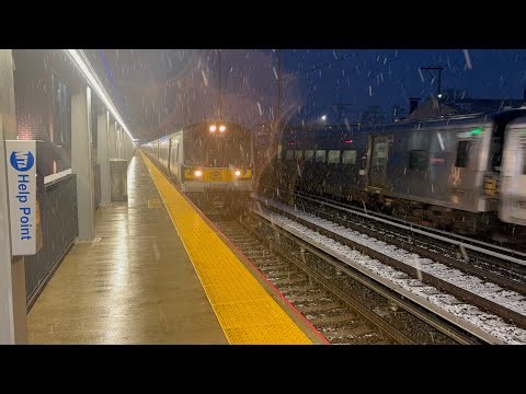 Snowy Sunday Evening LIRR railfanning at New Hyde Park (1/18/2026