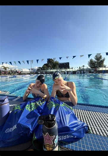 As @jen😽😽 says….”so built, so strong!” #GetBuilt #SoStrong #SoTan #TrainingTrip @SwimSwam