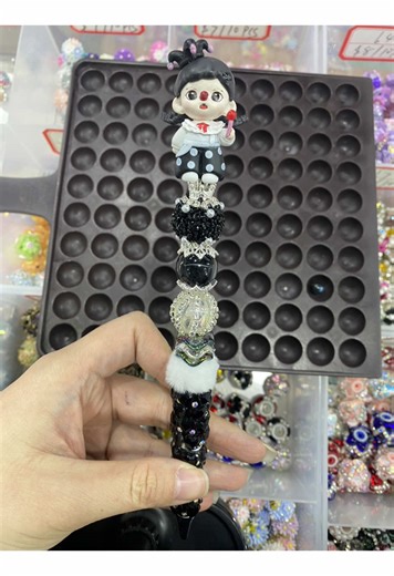 Stylish DIY Keychains with Fancy Beads and New Pens