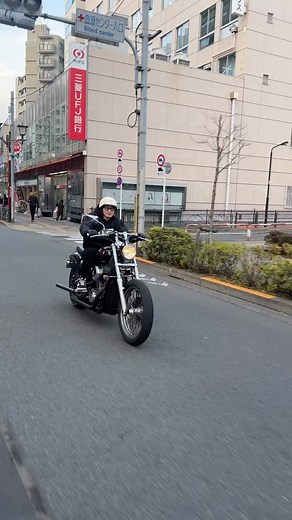 中村双哉/Nakamura Souya | 段差に入った時のボヨンっていうのが癖になる😂 #スティード#ドラッグスター#ビラーゴ250 #ハーレーダビッドソン #バイク#アメリカンバイク #バイク好きな人と繋がりたい #バイク乗りと繋がりたい #バイクツーリング #ツーリング #motorcycle #bike... | Instagram