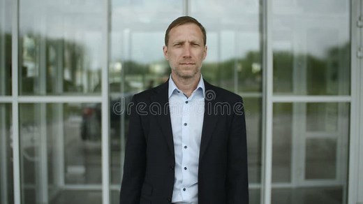 Men Coming Stock Footage & Videos - 1,088 Stock Videos