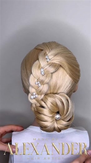 14K views · 3.3K reactions | Your Effortlessly & Chic Festive Updo...