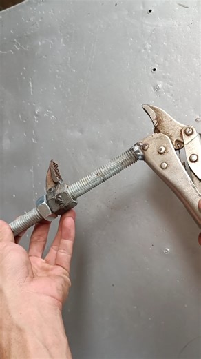 Great tool from old pliers #shorts #idea #vise