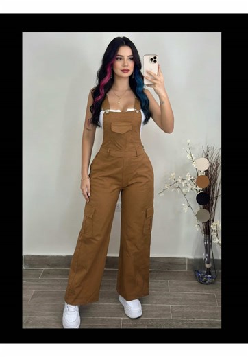 Cómodo, moderno y demasiado favorecedor 😍 Este overall te da un look completo sin esfuerzo y con ese estilo casual chic que está súper en tendencia ✨ Perfecto para salidas, viajes o cualquier día que quieras verte arreglada sin pensar demasiado. #OverallMujer #EnterizoMujer #ModaMujer #OutfitCasual #tiktokshop