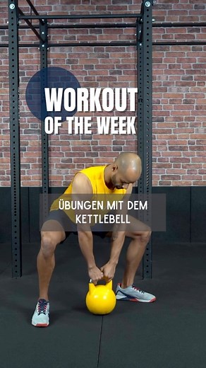 Rundum fit mit dem Kettlebell!🔥 Die Übungen mit der Kugelhantel sind für den ganzen Körper hoch effizient. Sie machen dich stärker, stabiler und schneller. Die runde Form der Kettlebell erlaubt es dir, das Gewicht zu drehen, zu ziehen, zu heben, zu schwingen und zu flippen. So ist dein Körper immer gezwungen, das Gewicht auszubalancieren und dagegenzuhalten. Kein Wunder also, dass bereits 15 Minuten ausreichen, um den ganzen Körper zu trainieren. #workout #workoutmotivation #workoutvideos #work