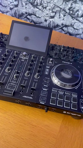 7.2K views · 63 reactions | One of the coolest features on the Denon DJ Prime 4 & Engine DJ! #DenonDJ #Prime4 #EngineDJ | DJKIT® | Facebook