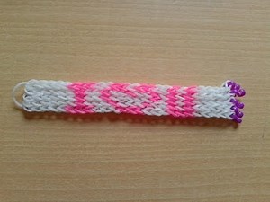 ♥ Tutorial: pulsera de gomitas con nombre (con tenedores) ♥