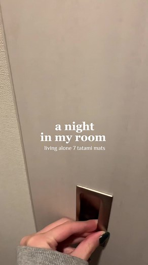 実は壁をコンクリ風に変えました🫶🏻#ルームツアー#roomtour#一人暮らし#一人暮らし部屋 #ベッドルーム #デスク周り#myroom