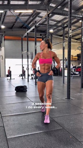 Three sessions I prioritise every week to stay on top of my fitness 🫶🏻 1. Metcons (metabolic conditioning) These sessions blend aerobic and anaerobic energy systems improving both endurance and power output. By alternating intensity and duration, I’m building my ability to recover faster between efforts and sustain a higher work rate over time. 2. Erg Work ( Ski, Row, Bike, Echo ) Some days it’s interval or sprint style to push power and capacity. Other days it’s steady zone 2 pacing to build 