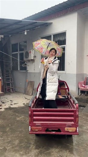 快过年了提早回来准备一桌喝点小酒，没想到一人一斤过后和姐夫开心一下，更没想这么给力！#劇情#生活#情感#shorts