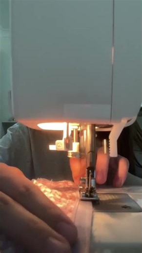 Simple cosmetics bag 🪡 #sewing #diy #simple #crafty