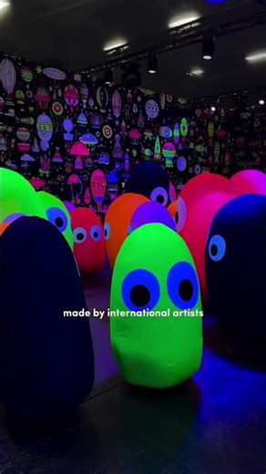 Let’s fly 🎈 The Balloon Museum is open in NYC! Move through and play with balloons at the Balloon