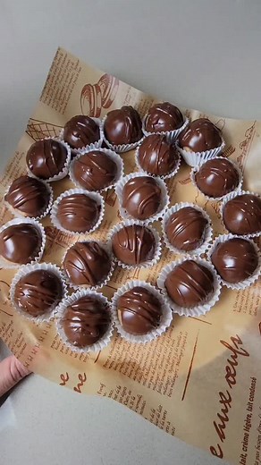Biscuit Chocolate Balls Recipe Ingredients: 1 pack of biscuit 200 g mixed nuts 1 cup of condensed milk 1/2 cup of simple lemon serup Chocolate . . #fyp #foodie #cooking #love #food #instafood #viral #tasty #usa #tunisia #instagood #chocolate #homemade #recipe | Rabeb-Cuisine