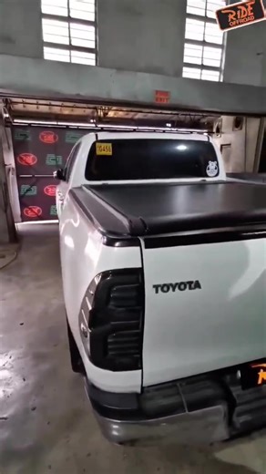 🚛✨ WE ARE ON SALE! Enhance Your Pickup with the BLACKROCK Rollerlid! 🚘✨ Turn heads on and off the road with BLACKROCK Rollerlid — built for style, strength, and everyday convenience. ✅ Aluminum Construction ✅ Smooth Rolling Action ✅ Secured Lock System Enjoy unrestricted access to your truck bed while keeping your gear safe — perfect for both work and adventure! 💪 👉 Upgrade your ride today and experience the ultimate blend of function and style with BLACKROCK. 💳 Flexible Payment Options: Ca