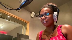 Watch Sisi Aisha Johnson narrate Sharon M. Draper's OUT OF MY HEART, the stunning sequel to the acclaimed bestseller OUT OF MY MIND. Learn more: https://bit.ly/3kBWBHG CC: SimonKIDS | Simon & Schuster Audio