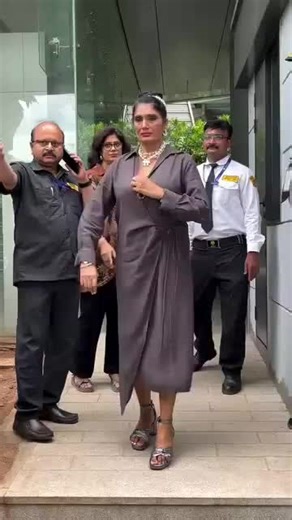 Bollywood Dance Tutorial: Move Like a Star