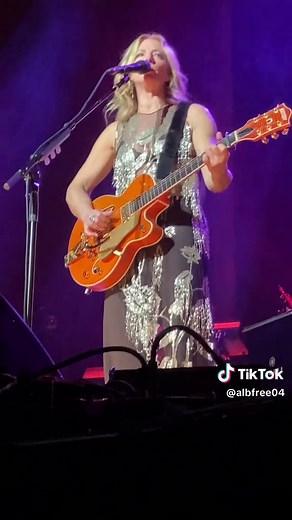 Fumbling Towards Ecstasy: Sarah McLachlan Live in SF