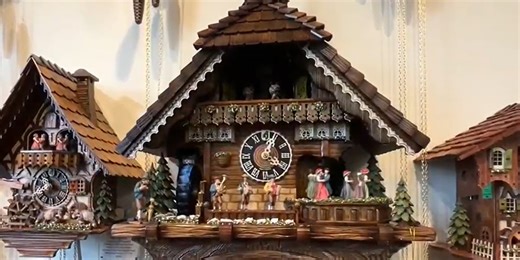 Going back in time at a Tri-State clock shop