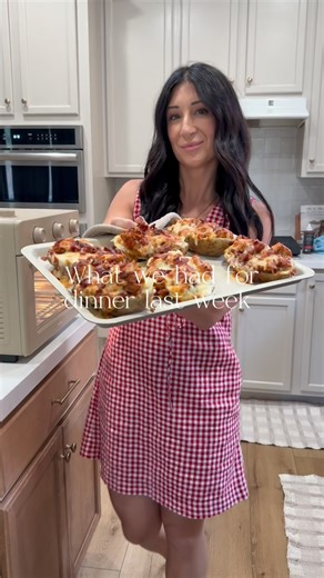 Leslie Stokes on Instagram: "Here is everything I made my family of 5 for dinner last week! The BBQ chicken stuffed potatoes were the fav from last week- I’ll be adding that one into my cookbook! If you’re looking for quick easy and healthy dinner options, then don’t forget to follow along for more! I share these menus every week! Comment 🍽️ DINNER 🍽️ and I will send over the recipes! ***if viewing on Facebook, I can’t send the recipes, you can go to my Instagram and comment “dinner” and you w