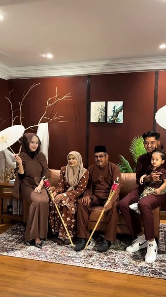 Photoshoot Raya 2026 📸 Jom selit2 booking dengan kami 🫣 Studio berada di Pekan Rabu langkawi & ground floor yaa mesra untuk wheelchair yaaa. #studiorayalangkawi2026 #studiorayalangkawi #pekanrabulangkawi #Gemarayastudio #langkawi