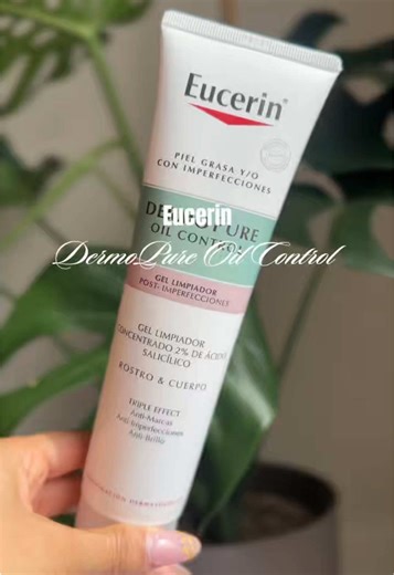 Eucerin DermoPure: Solución Efectiva para Comedones