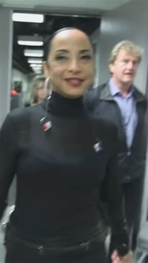 Backstage with Sade 🫶🏾 We can’t wait for new concert dates‼️ All 6 of her studio albums on vinyl available for preorder=> https://Sade.lnk.to/LPs | 2039 Media