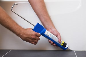 The Best Way To Caulk Your Bathtub
