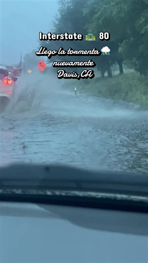 Llego La Tormenta ⛈️ Inundaciones Davis,CA #llego#tormenta#paratiiviral #california #lluviasfuertes