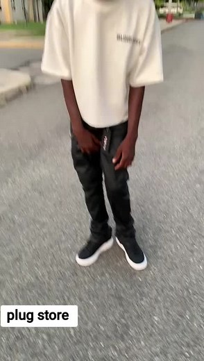 plug store 👌🍕🔥💨🌚🤫🍟🛩