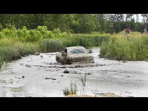 MUD Drivers - Mud Trucks Mud Runners in Mud Bogging Event 4x4