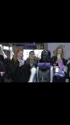 AGIBOT humanoid robot A2 Shines On Stage at MWC26✨