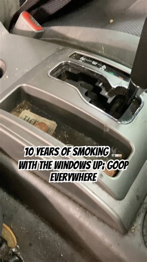 Smoking cigarettes inside your vehicle with the windows 🆙 can we fix it? #smokingban #quittobacco