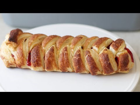 How to Make Braided Strawberry Puff Pastry | Easy Puff Pastry Recipe