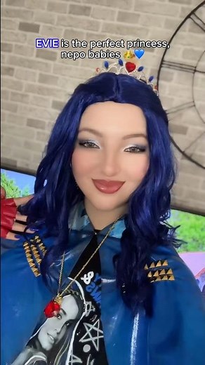 Evie is the perfect princess nepo babies 💙❤️ #evie #descendants #disneydescendants #descendants5