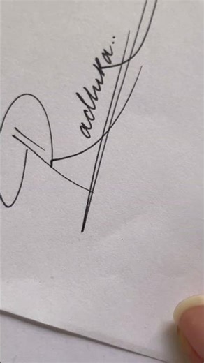 Learn how to sign your name ❤️@shapinderart