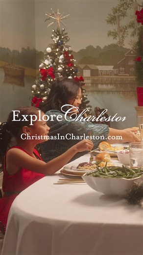 Experience Christmas in Charleston, where time-honored holiday traditions await! Join us for a festive season filled with charm and joy. 🎄🎁 ✨ | Explore Charleston