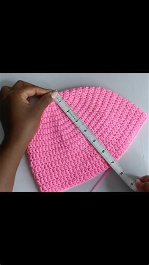 Crochet ruffle hat tutorial #crochetfashion #theothersideofmakebelieve #crochetforbeginners