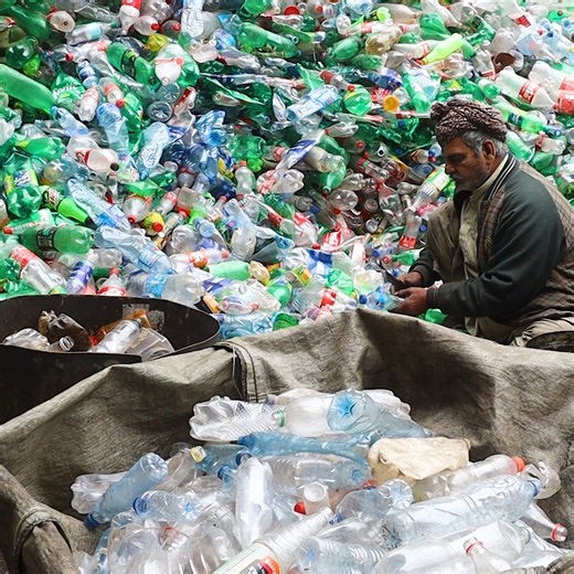 pvc pipe manufacturing using scrap plastic bottles #PVC #pipe #howitsmade #manufacturing #recycle #Recycling | Krunch