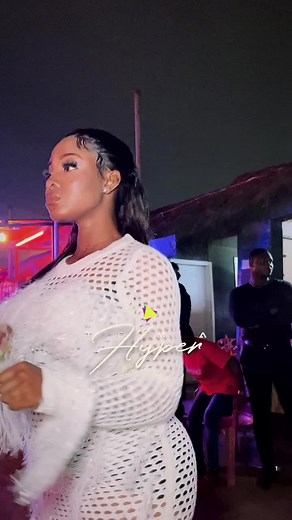 Expressive Dancing and Vocal Performances with Temahyper