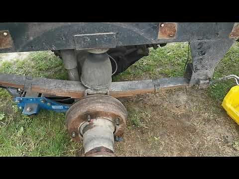 Multicar blattfedern wechseln