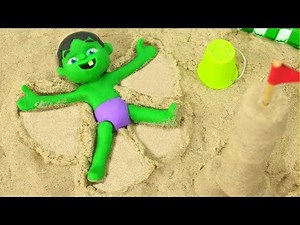BABY HULK MAKING SAND ANGEL ❤ Superhero Babies & Frozen Elsa Play Doh Cartoons For Kids