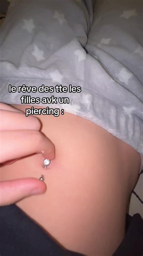 Le rêve des filles avec un piercing révélé