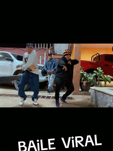 bailando playero #baileviral #baile #playero #parati #dance @LANGUE VALLE @Bailey @Scary Movie