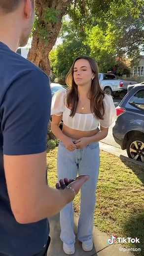 can’t bring mom anywhere😂🙄 @twan @karinwodzynski