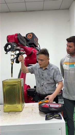 Welding robots that do not require programming #industrialrobot#sixaxisrobot#weldingrobot#roboticarm