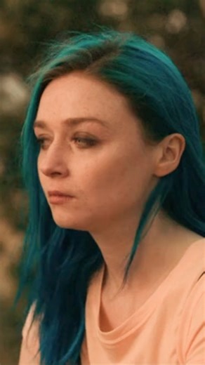 EL CINÉFILO on Instagram: "Jessica Barden delivers a raw, disarmingly honest performance in 🎬: Pink Skies Ahead (2020). She captures the chaos of anxiety with a mix of humour, vulnerability, and impulsive energy that feels painfully real. Her portrayal of Winona never slips into exaggeration, she plays her with a messy, lived-in authenticity that makes the character both frustrating and deeply relatable. Barden’s emotional shifts are sharp yet believable, and she basically carries the whole fil