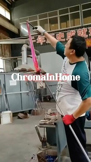 3K views · 41 reactions | Posted @withregram • @chromainhome The method of making Glass streamer. 拾拾拾拾拾拾 #blownglass #glassartwork #glassart #coloredglass #handcrafted #GlassWorks #glassblowing #handmadeglassware #leisuretime #handmade #glassware #craftsmanship #craftingfun #artwork #talkingoutyourglass | Talking Out Your Glass | Facebook