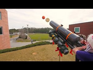 CHRISTMAS TRICK SHOTS!