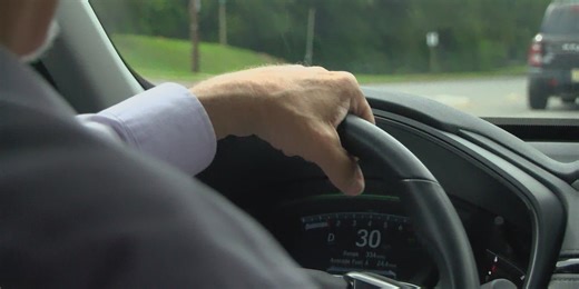Illinois lawmakers pass bill to raise age of senior driving tests
