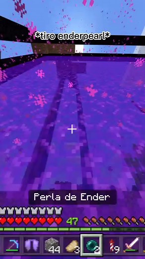 Minecraft Gameplay: Exploring, Combat, and Inventory Management